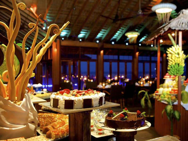 kuredu-bonthi-restaurant-buffet-crownmaldives